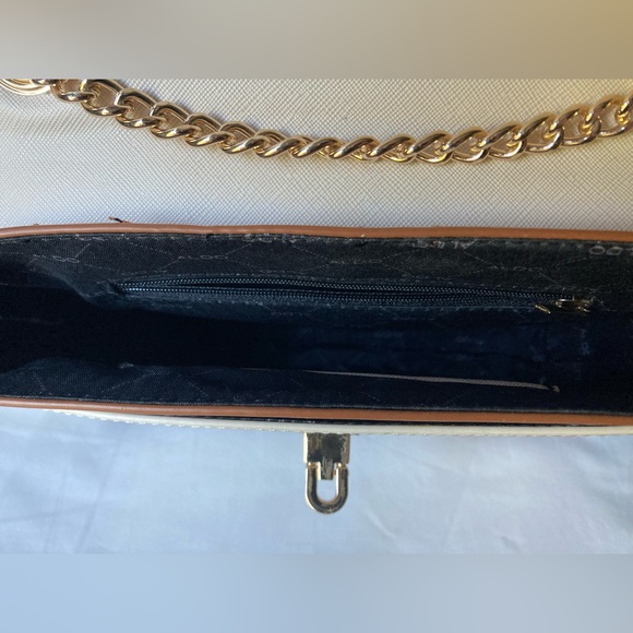 Aldo faux leather gold chain croc crossbody bag purse 9 x 6.5 x 3” - Picture 3 of 6